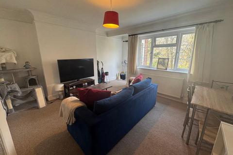 2 bedroom flat to rent, London Road, Brighton, East Sussex, BN1 6RN