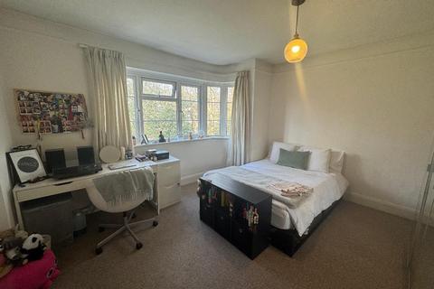 2 bedroom flat to rent, London Road, Brighton, East Sussex, BN1 6RN