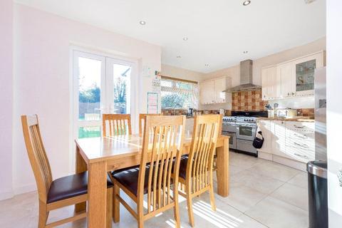 23 Lodge Close, Orpington, BR6 0QQ