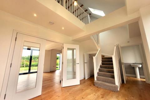 3 bedroom barn conversion to rent, Mudberry Lane, Bosham, Chichester