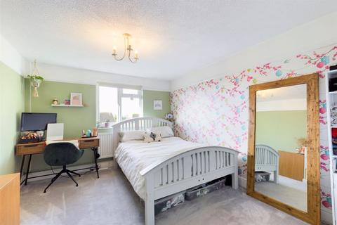 49 Headley Drive, Epsom, KT18 5RP