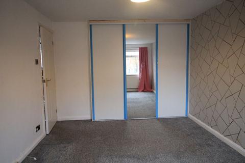 3 bedroom terraced house to rent, Arklecrag, Albany,Washington, Tyne and Wear, NE37