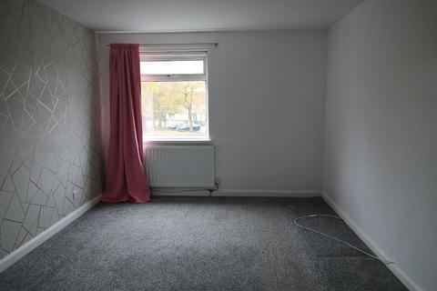 3 bedroom terraced house to rent, Arklecrag, Albany,Washington, Tyne and Wear, NE37