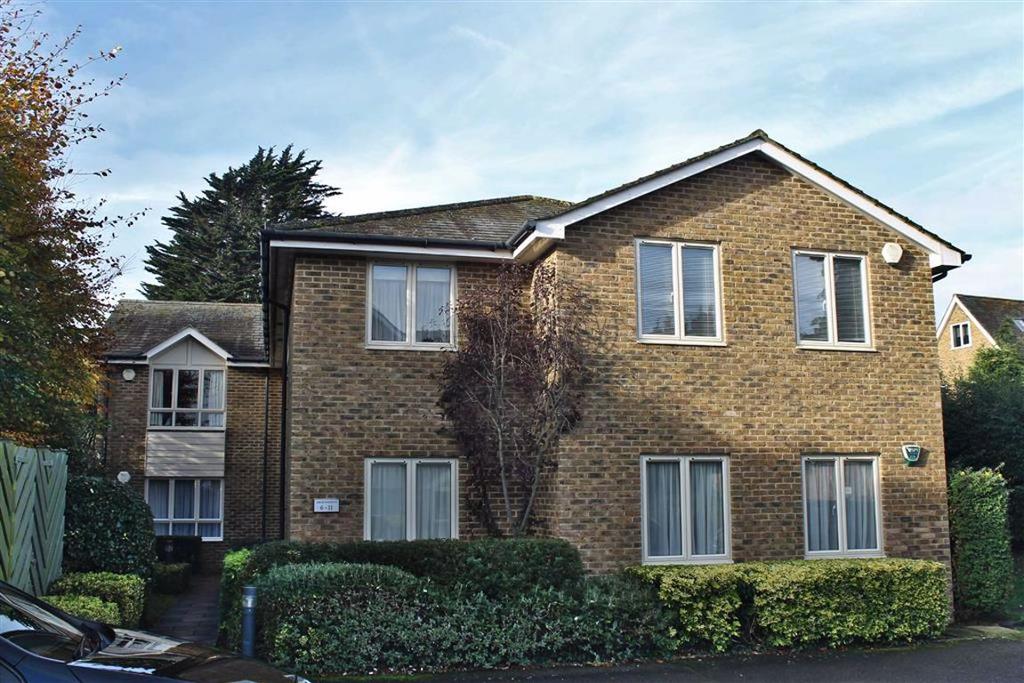 Sunningdale Court, Wrotham Road, Meopham 2 bed apartment £290,000