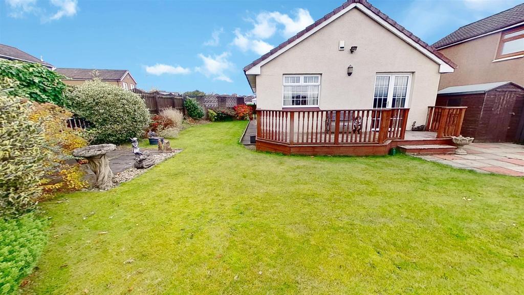 Houstoun Gardens, Uphall, Broxburn 3 bed detached bungalow £217,000