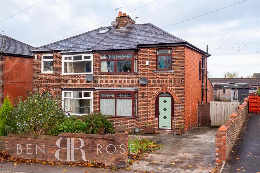 Spendmore Lane, Coppull, Chorley 3 bed semidetached house £199,995