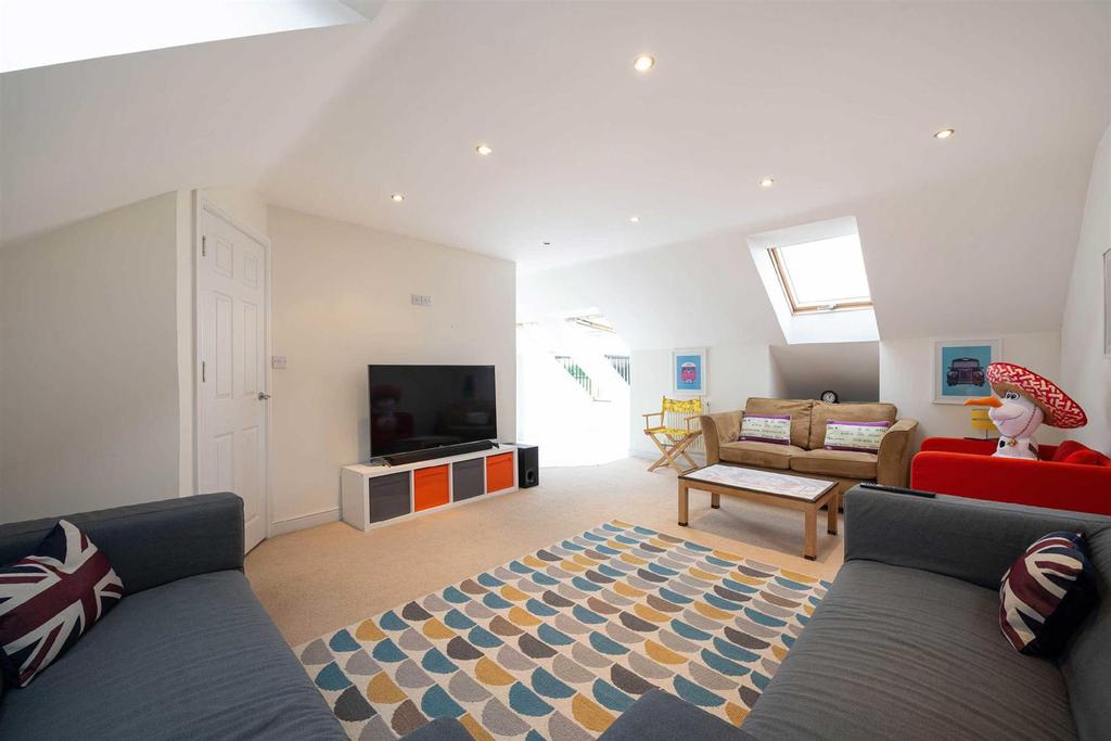 Waldron Road, Haslington 5 bed detached house £459,500