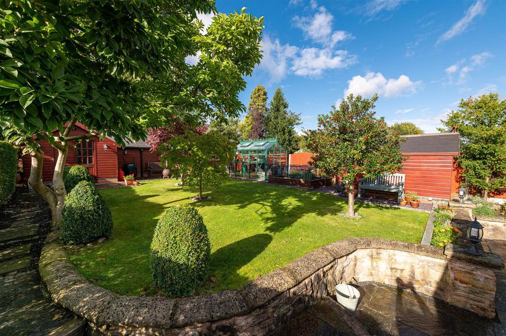 Park Drive, Wistaston, Crewe 3 bed semidetached house £385,000