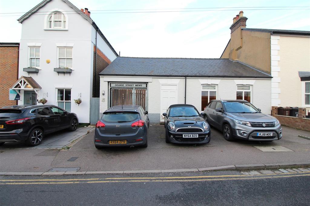 Flat 1 Grange Street Mews, 10 Grange Street, St Albans 2 bed duplex £