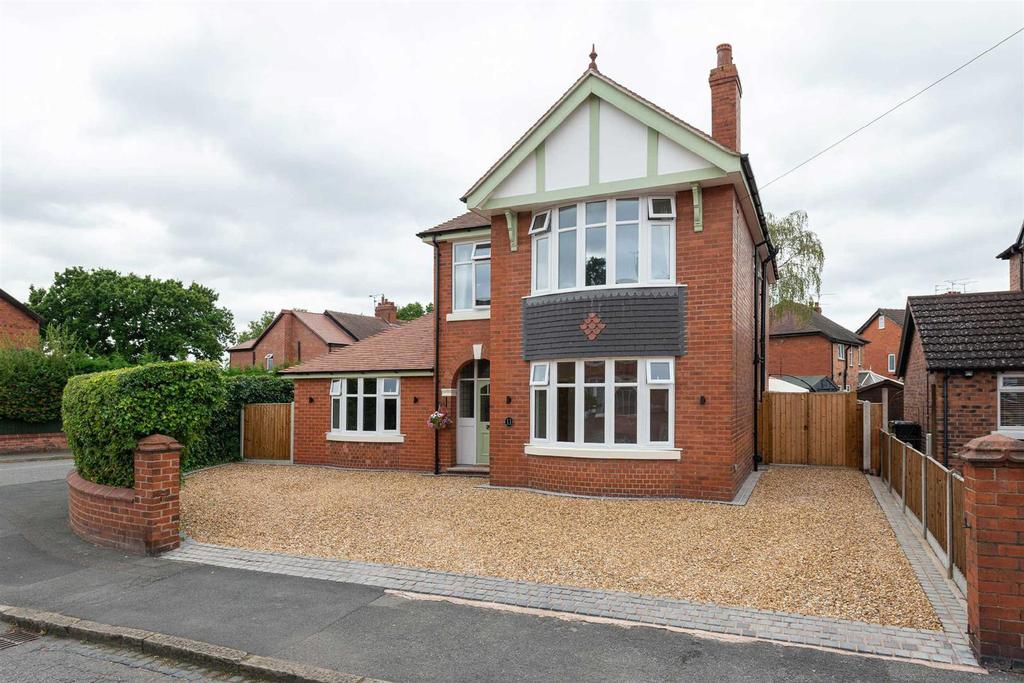 Kingsway, Crewe 3 bed detached house £365,000