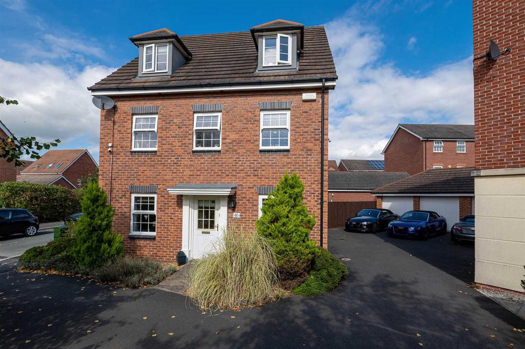 Hawksey Drive, Stapeley, Nantwich 5 bed detached house £450,000