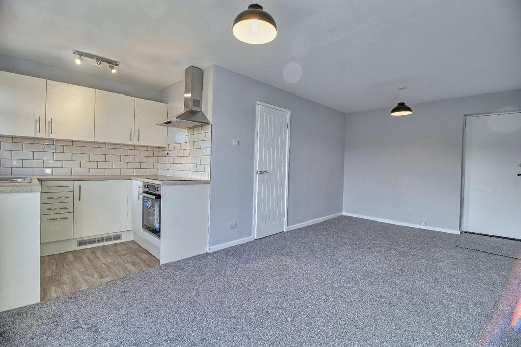 Living/dining/bedroom