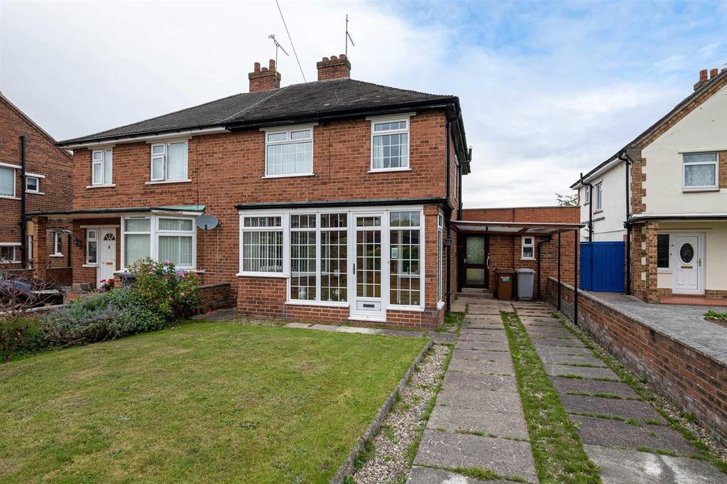 Station View, Nantwich 3 bed semidetached house £215,000
