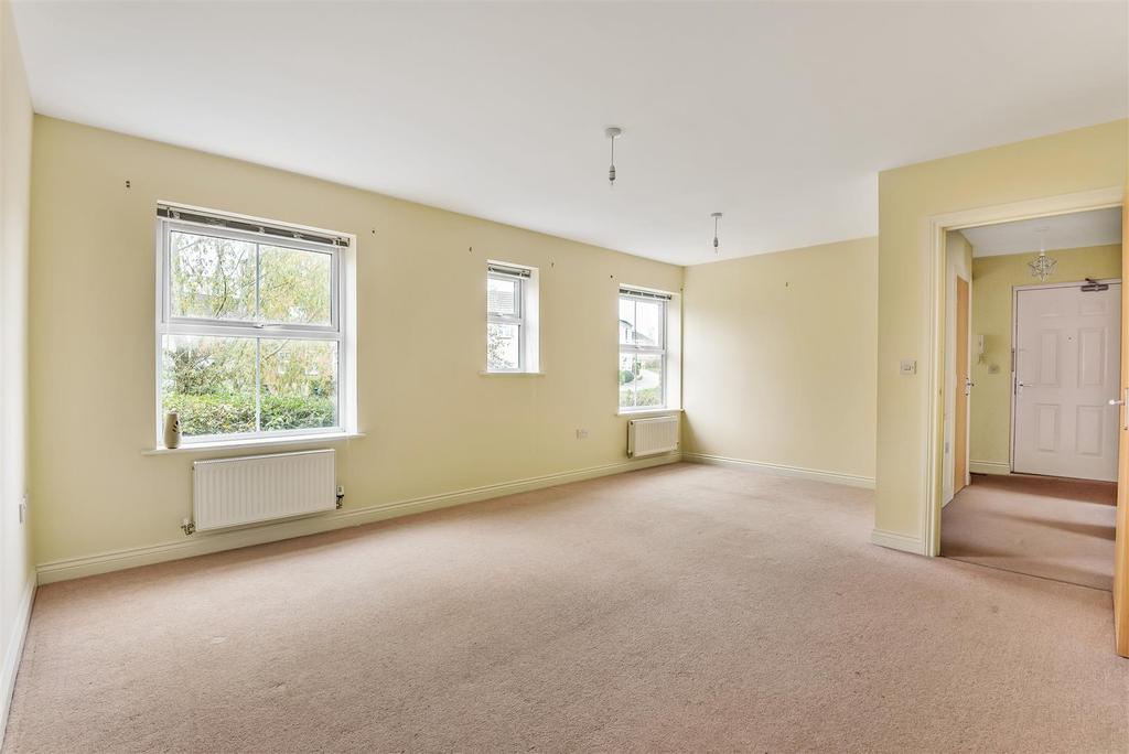Raleigh Drive, Cullompton 2 bed apartment £165,000