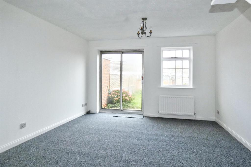 Merley Gate, Morpeth 2 bed terraced house £145,000