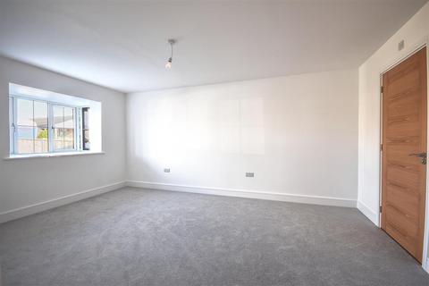 16 Pebsham Drive, Bexhill-on-sea, TN40 2RU