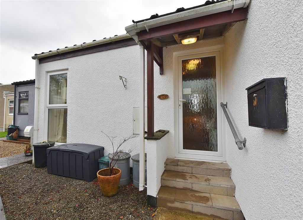 Llanteg Park, Llanteg, Narberth 3 bed terraced house for sale £150,000