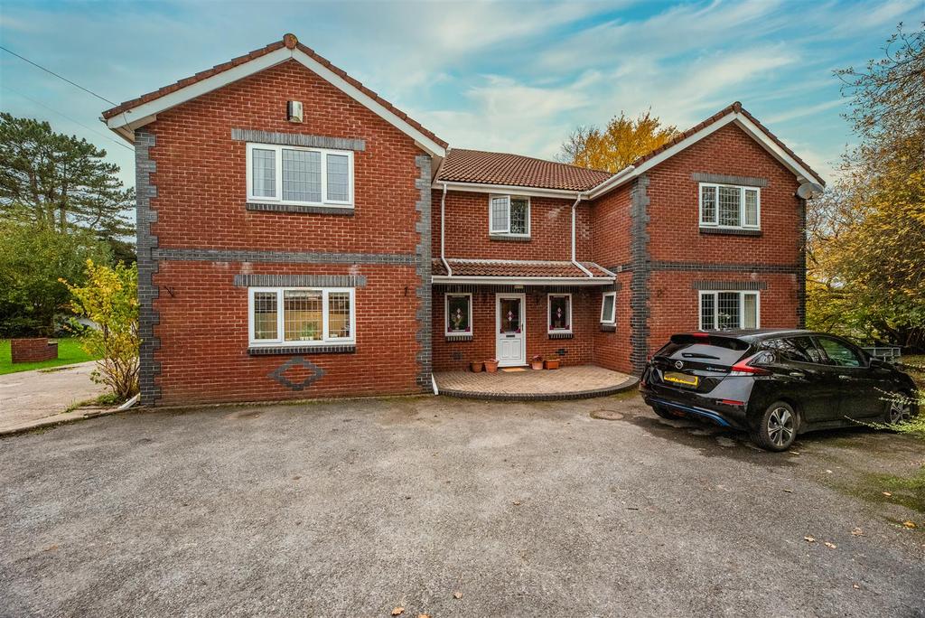 Borough Road, Loughor, Swansea 6 bed detached house £600,000