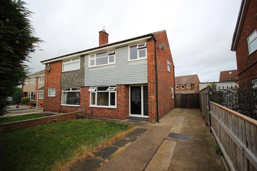 Shearwater Avenue, Darlington 3 bed semidetached house £125,000