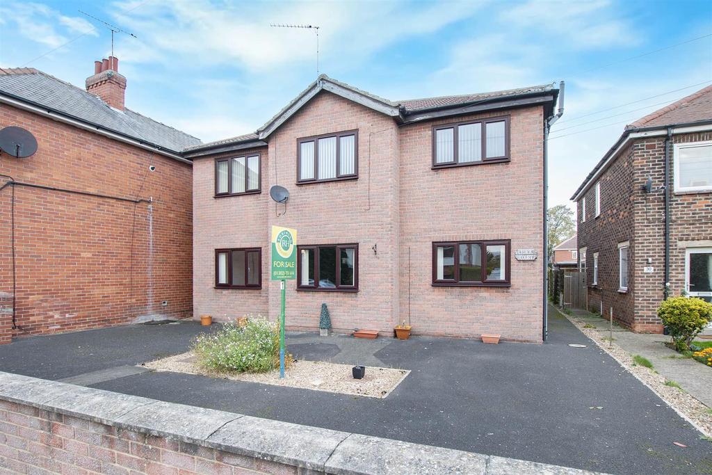 Cedric Road, Edenthorpe, Doncaster 1 bed flat £80,000