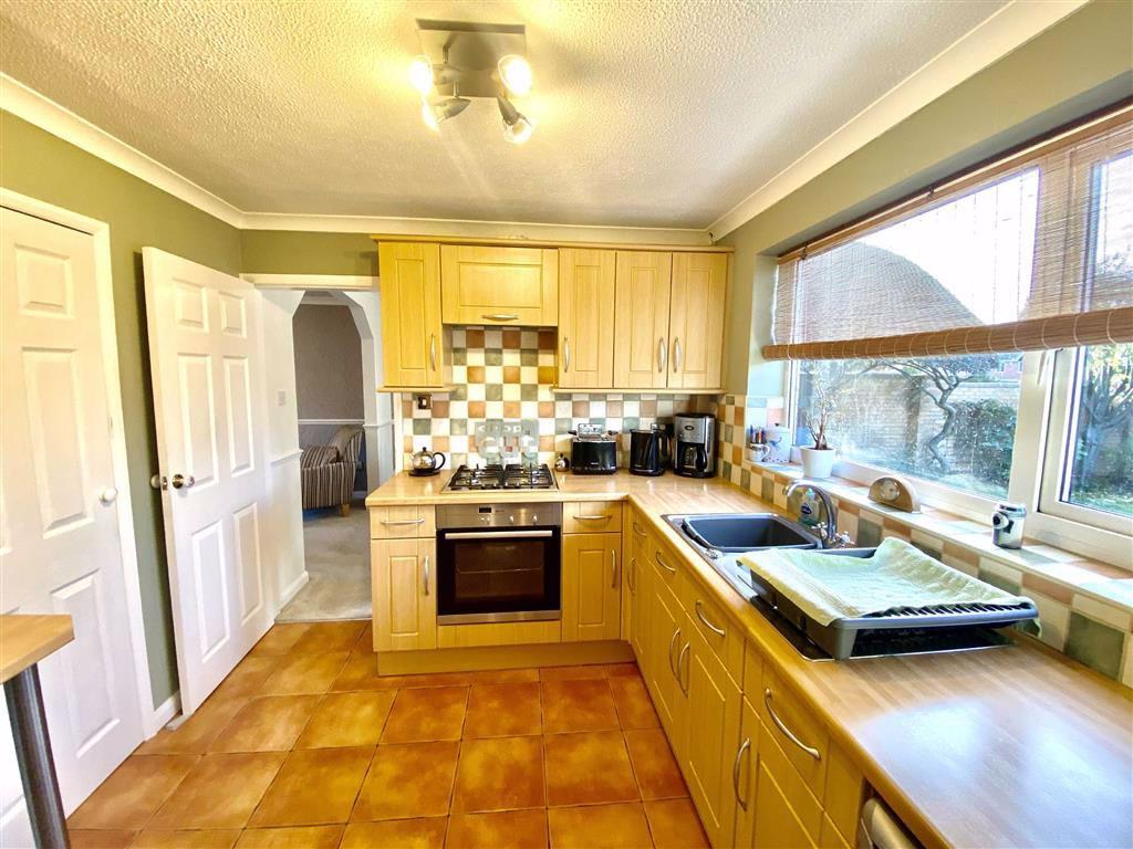 Modern Kitchen/Breakfast Room (rear)