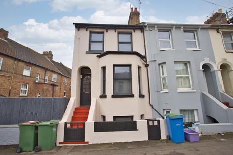 1 Pavilion Road, Folkestone, CT19 5RW