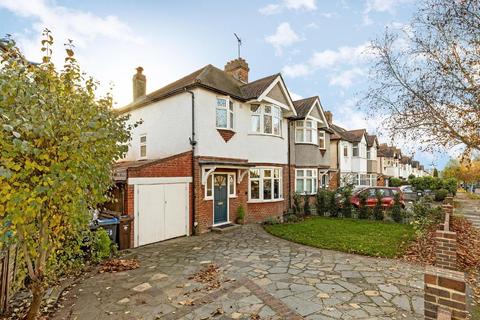 48 Heath Drive, London, SW20 9BG