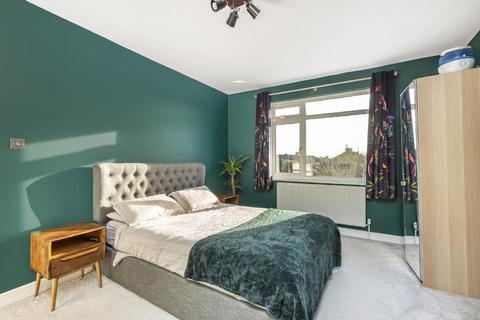 48 Heath Drive, London, SW20 9BG
