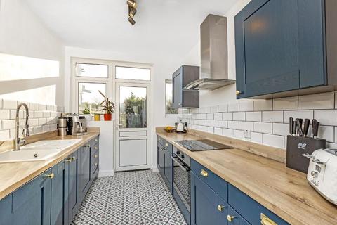 48 Heath Drive, London, SW20 9BG