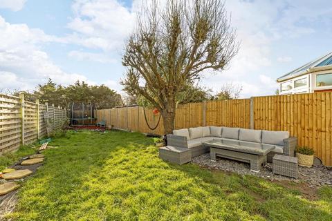 48 Heath Drive, London, SW20 9BG