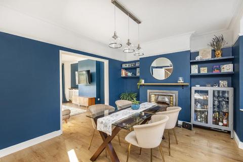 48 Heath Drive, London, SW20 9BG