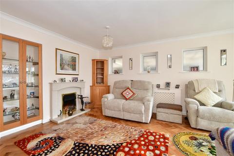 71 Wroxham Way, Bognor Regis, PO22 8ES