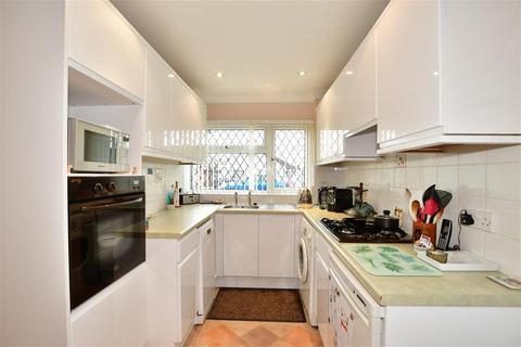 71 Wroxham Way, Bognor Regis, PO22 8ES