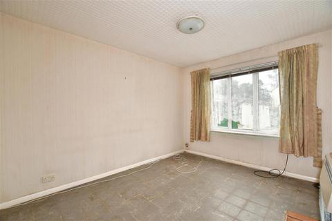 7 Lee Road, Snodland, ME6 5NN