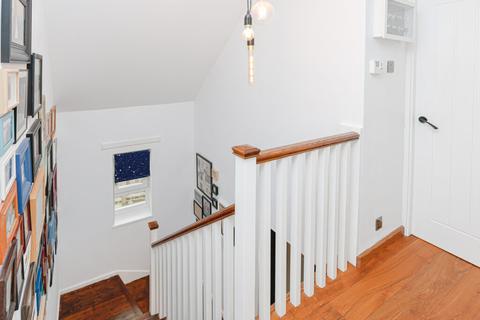 2 Morley Crescent, Stirling, FK7 0PX