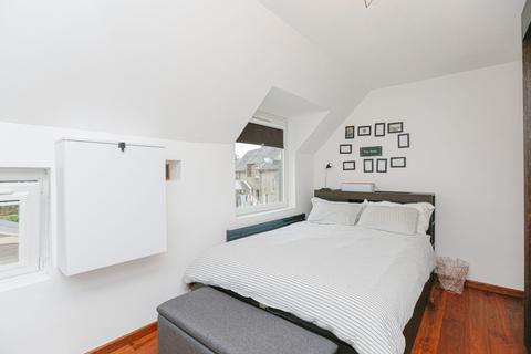 2 Morley Crescent, Stirling, FK7 0PX