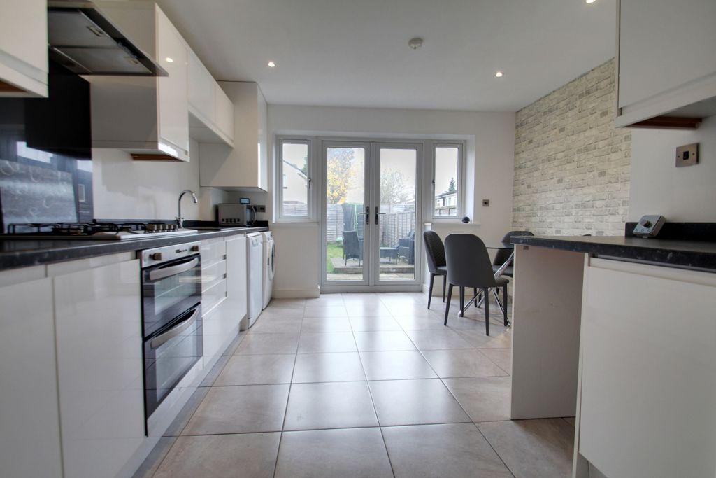 Open plan kitchen diner.