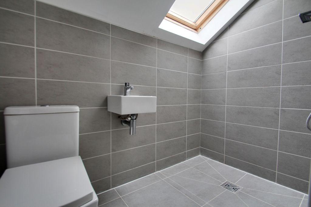 Bathroom 3.