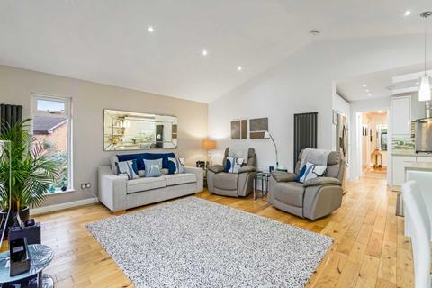 13 Glenartney, Houston, Johnstone, PA6 7EQ