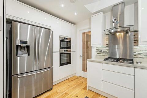 13 Glenartney, Houston, Johnstone, PA6 7EQ