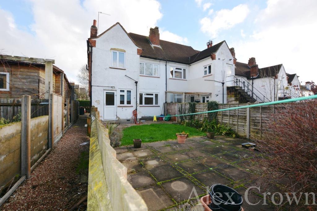 Fotheringham Road, Enfield 2 bed flat £1,395 pcm (£322 pw)