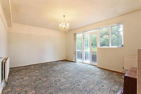 Flat 7, Kipling House Elmington Estate, London, SE5 7JB