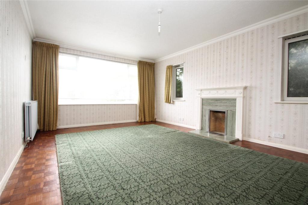 Elsenwood Drive, Camberley, Surrey, GU15 4 bed detached house £875,000