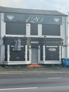 Property to rent - Cheetham Hill Road, Manchester, M8