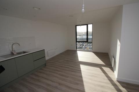 2 bedroom apartment to rent, Kimpton Road, Luton LU2
