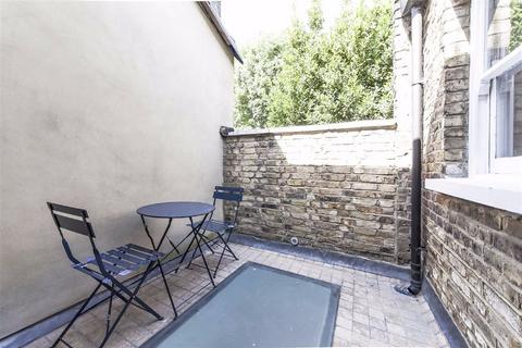 3 bedroom apartment to rent, London NW8