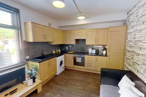 5 bedroom flat to rent, 77a, Mansfield Road, NOTTINGHAM NG1 3FN