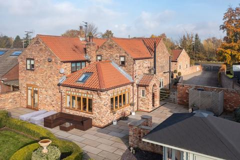 6 bedroom detached house for sale - Flaxton YO60
