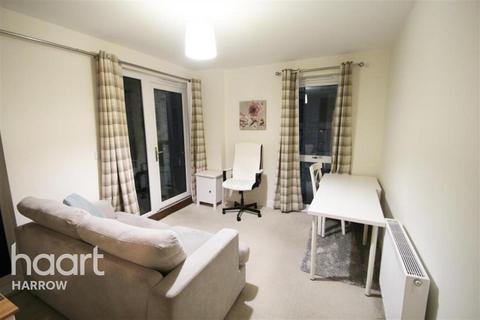 2 bedroom flat to rent, Courier Court, NW9