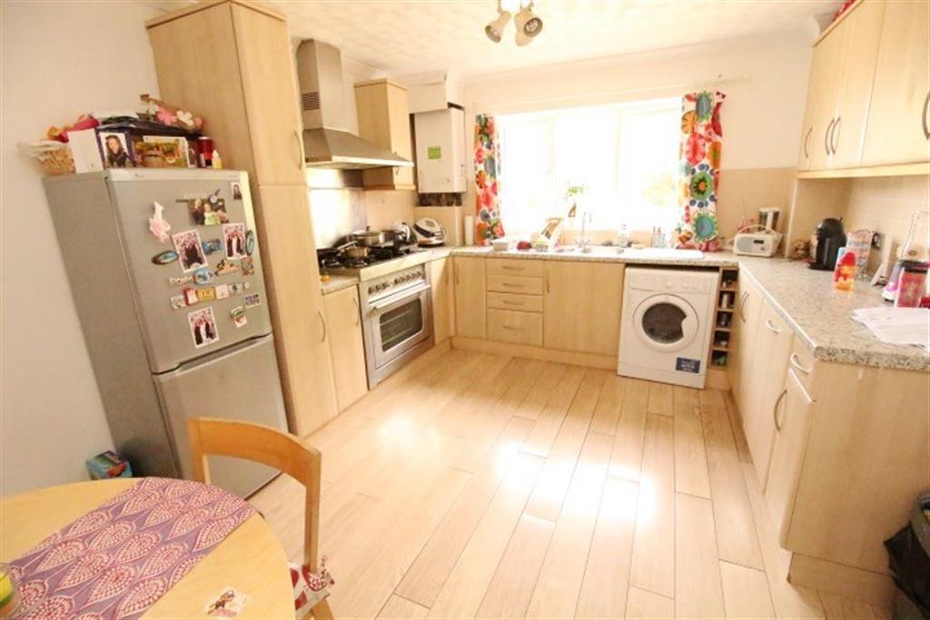 Alder Drive, Pudsey, LS28 3 bed end of terrace house £240,000